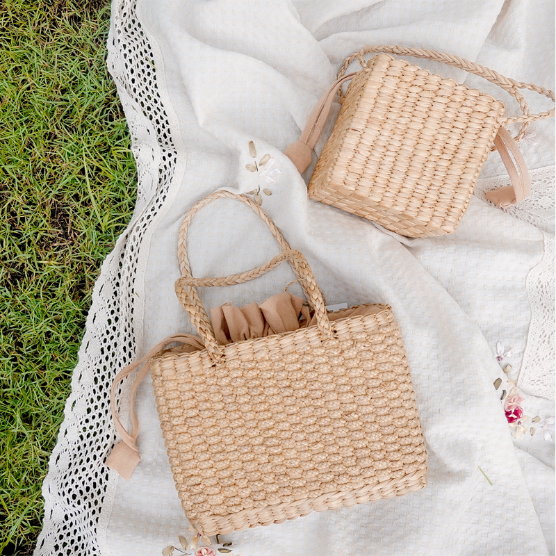 Thai short-handled handwoven bag 